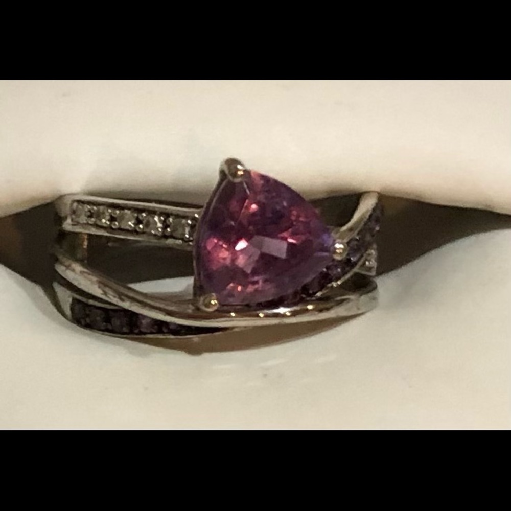 Unique and contemporary amethyst and diamond silver ring